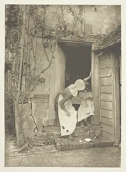 The Broken Saucer
