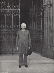 Mr. William Randal Cremer