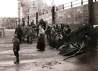 Street scene, Antwerp, 1898