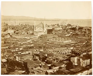 “Nuri Osmaniye” [Istanbul. City panorama with a view of mosques: Nuruosmaniye Mosque (in the centre), Blue Mosque (in the background on the right) and Ayasofya (Hagia Sophia) (on the left)]