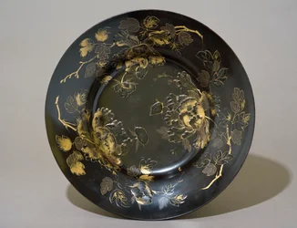 Imari-shaped dish, late 17th century