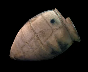 Casket jar from Yayoi period. 1st to 3rd century. Paris, Guimet Museum, National Museum of Asian Arts