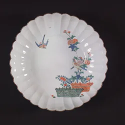 Large Kakiemon dish, Edo Period