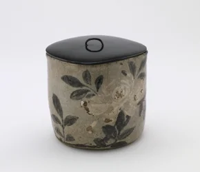 Tea ceremony water jar, Edo period, late 18th-mid 19th century