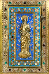 Interior view, Chapel of Mont-Carmel, altar: tabernacle, Salvator Mundi on the door, blue enamel background with foliage