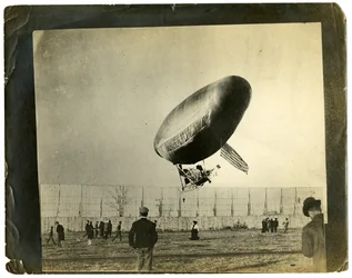 "Ville de St Mande" Airship