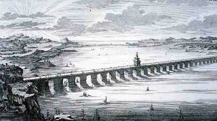 The Great Chinese Bridge, between Focheu and Nantai, China, from 