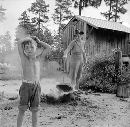 Escambia Farms, Florida. Boiling wash water on the McLelland farm