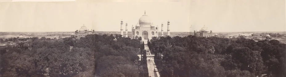 The Taj Mahal from the Gateway