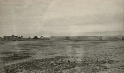 Fort, presumably Fort Mosselstein of the VOC at Band-e Charak near Bandar-e Lengeh in Iran