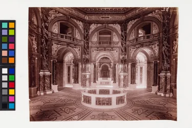 1., Maria-Theresien-Platz - Kunsthistorisches Museum - Interior View - Dome Hall on the 1st Floor