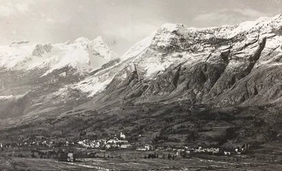 Mount Rombon (b/w photo)