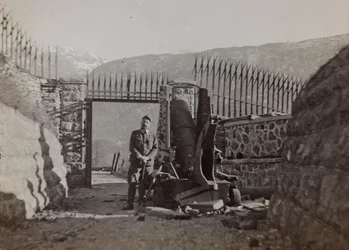 Album "My World War - Memories of the South-Western Front in Carinthia, Italy, Trentino-Alto Adige 31/03/1915-12/11/1918 - Josef Zohles Wien": Soldier Inside a Fortress
