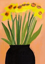 Yellow Daffodils Black Vase