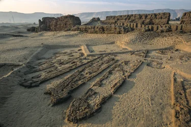 Abydos, 5,000-Year-Old Wood Plank Boats in Mudbrick Grave, Early Dynastic