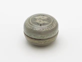Covered Box with Inlaid Design of Paired Cranes, Late 12th-13th Century