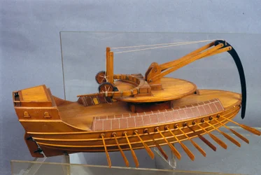 Scorpio, Boat with the Eperon