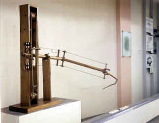 Wing with variable inclination, model according to the drawing of Leonardo da Vinci
