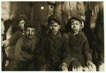 Breaker boys at Hughestown Borough Coal Co. Pittston, Pennsylvania, 1911