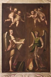 Genoa, Duomo (St Lawrence Cathedral), sacristy, chapel: Angels with episcopal insignia, books and palm branches
