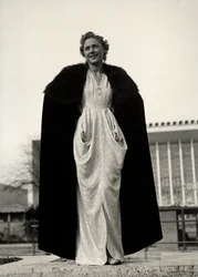 Model in evening dress, a creation of the couture house "Graldi"