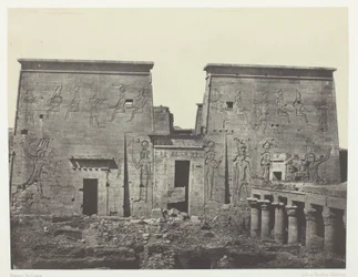 Dromos and Philones, Grand Temple of Isis at Pylons; Nubia, plate 72 from the album "Egypt, Nubia, Palestine and Syria" (1852)