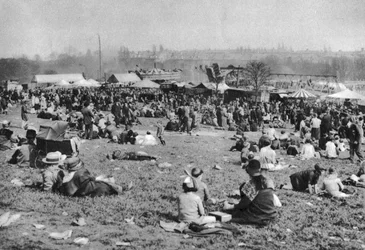 London Bank Holiday Carnival, Hampstead Heath, London, 1926-1927