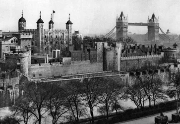 The Tower of London, 1926-1927