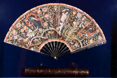 Feather fan