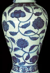 Large blue and white vase, Jaijing Period
