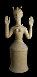Minoan art: terracotta statue of the Goddess of Poppies, deity of sleep or death. From the sanctuary of Gazi, Crete. 1350 BC. H. 79 cm, Heraklion National Archaeological Museum