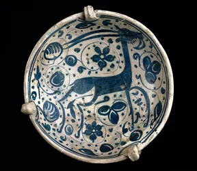 Mudéjar art: blue ceramic cup, decorated with a deer from Paterna, Manises (Hispano-Moorish style). 14th or 15th century, Barcelona. Barcelona Ceramics Museum, Spain