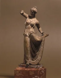 Mycenaean civilization: Tanagra dancer, 3rd century BC, Museo della Scala, Milan