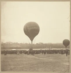 The Giant, Champ de Mars