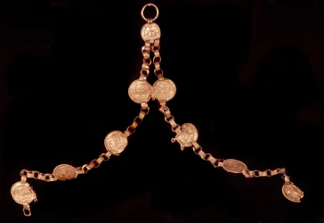 Paleochristian Art: Gold Necklace. From Iran. Paris, Louvre Museum