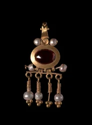 Pendant Earring, 1-200
