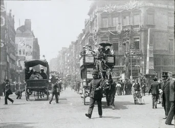 Ludgate Circus, London, Prepared for the Queen