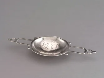 Strainer