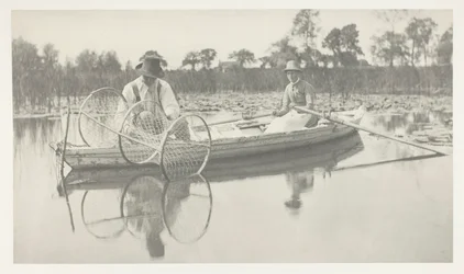 Setting the Bow-Net