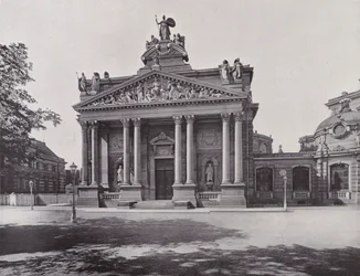 Portal of the Art Academy