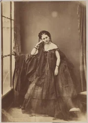 The Leaning Woman