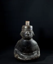 Anthropomorphic Vase with Handle / Peru, Mochica Culture