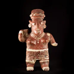 Female Statuette / Mexican Art, Nayarit