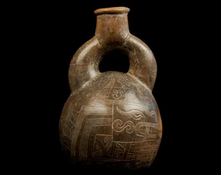 Stirrup Handle Vase / Culture Chavin