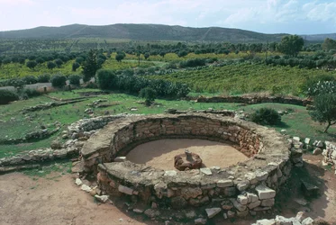 Nuragic complex Palmavera, ruins of meeting hut