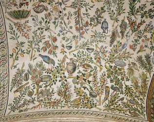 Ceiling decoration with flowers and birds