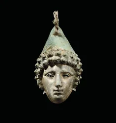 The Crosby Garrett helmet