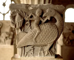 Representation of a combat between a man and a bird (carved capital of the chapter house)