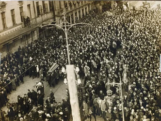 Funeral Procession Of The Poet Valery Yakovlevich Bryusov In Moscow On 12 October