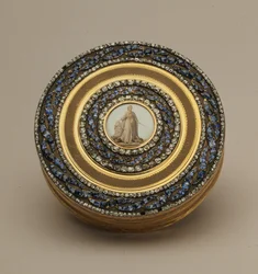 Snuffbox with later miniature of a monument to Catherine II, by Johann Gottlieb Scharff, St. Petersburg, 1776